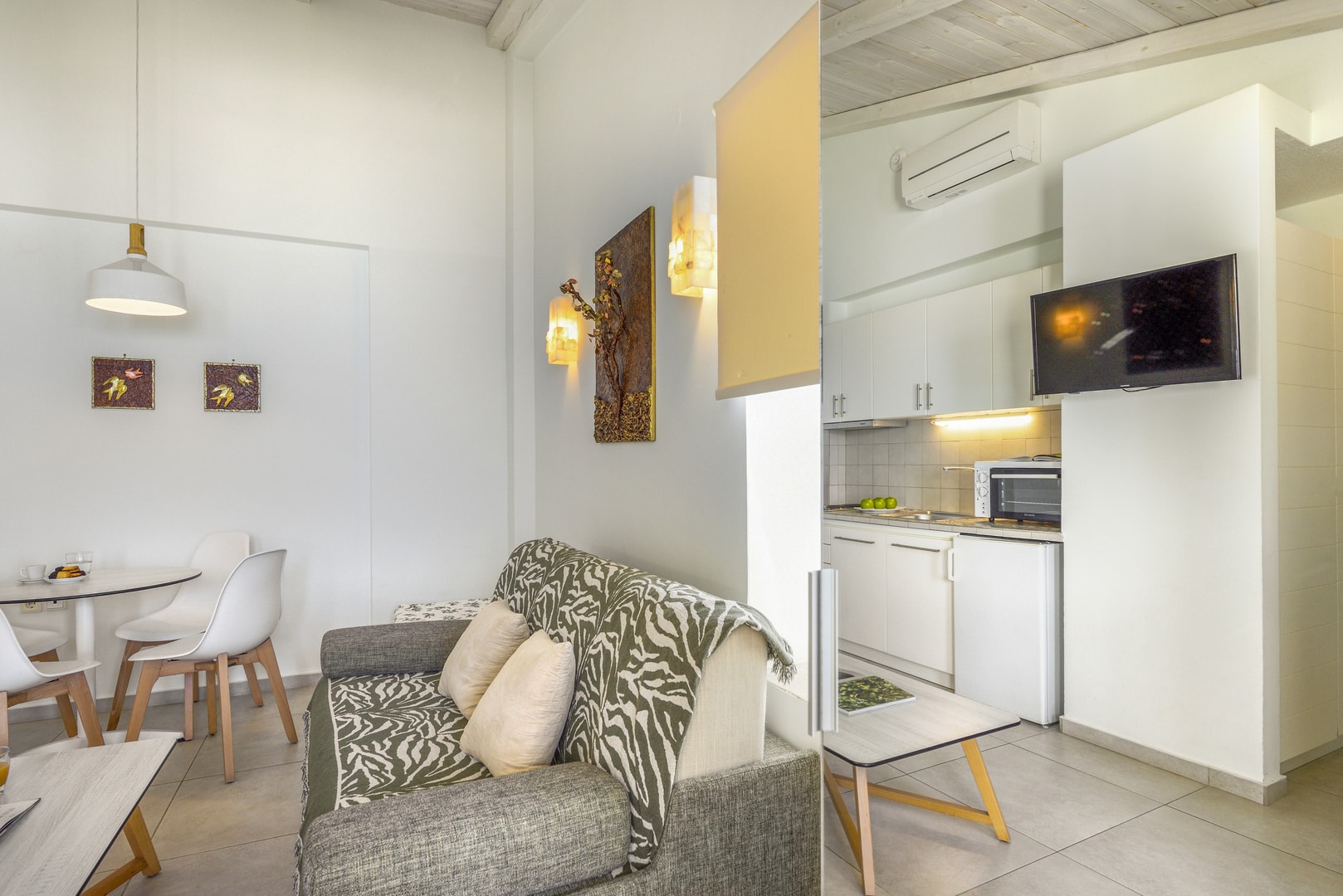 Apartment with Sea View and Garden View - 1st Floor