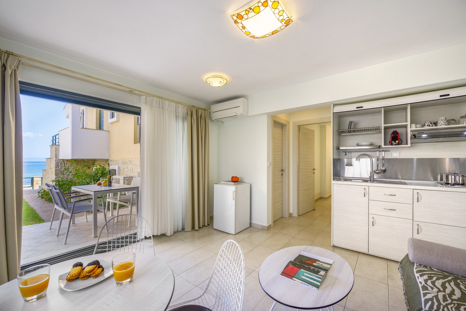 Apartment with Sea View and Garden View  - Ground Floor