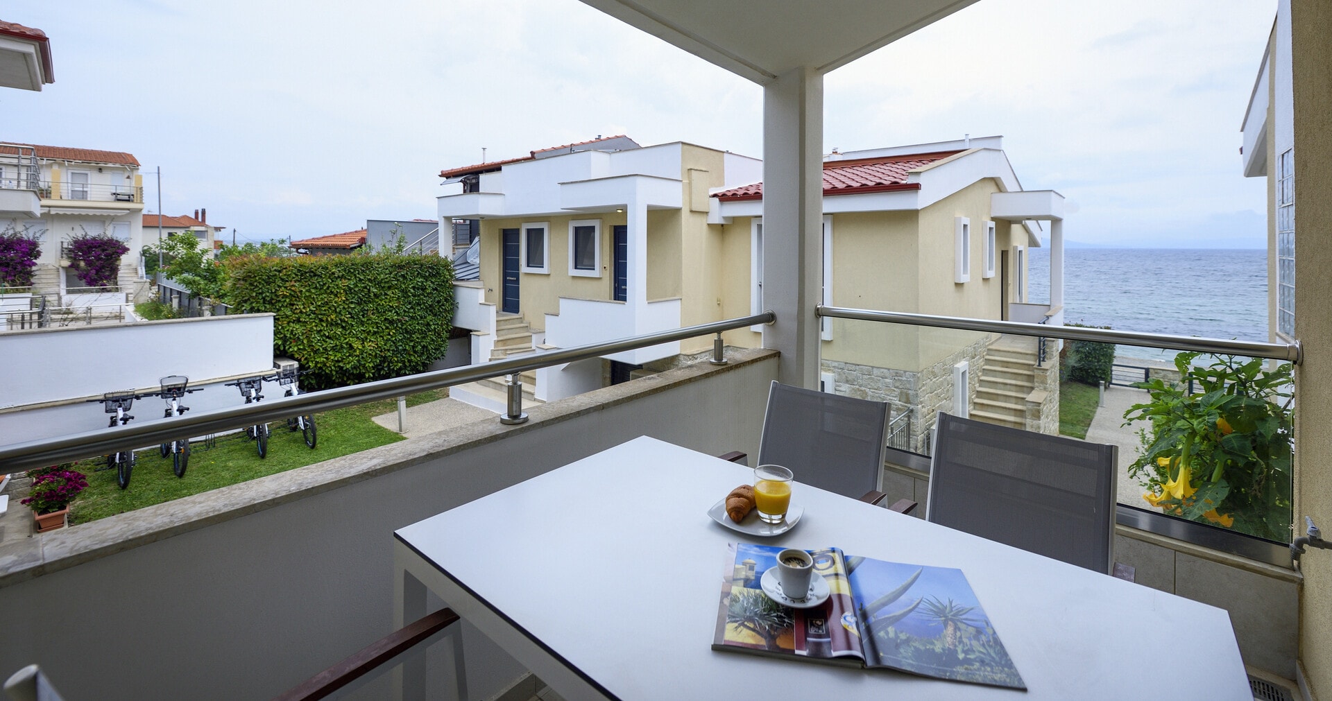 Apartment with Side Sea View - 1st Floor