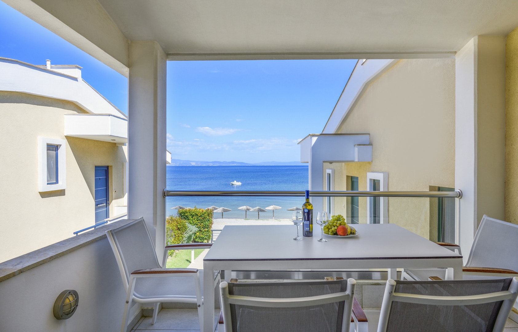 Apartment with Sea View and Garden View - 1st Floor